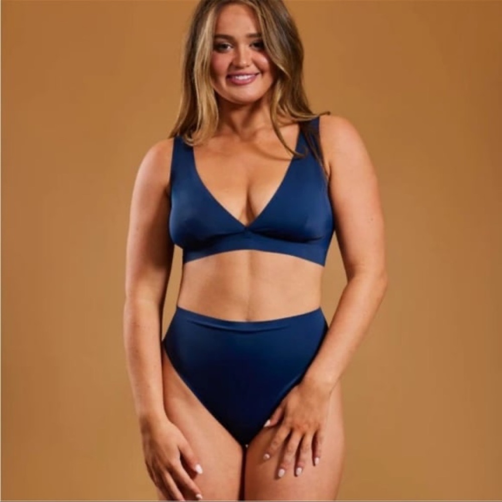 OneWith Roxbury Bikini Top XS & Penfield High Waisted Thong Bottoms Small Set